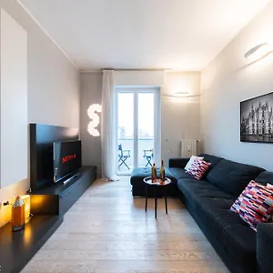 rego-apartments-panoramic-view-cenisio.it-lombardy.com/